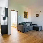 Toselli Apartment With Terrace