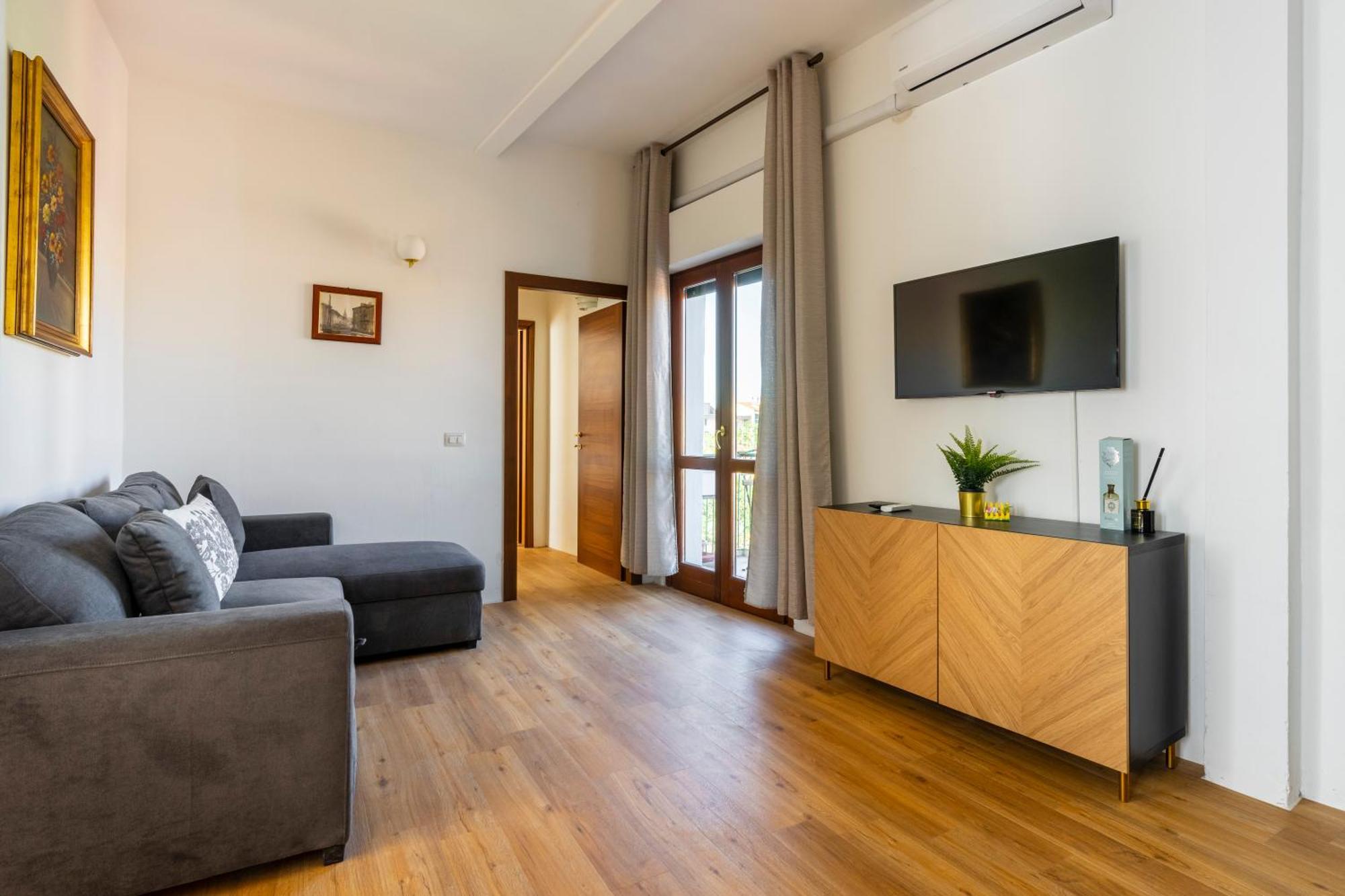Toselli With Terrace Florencia